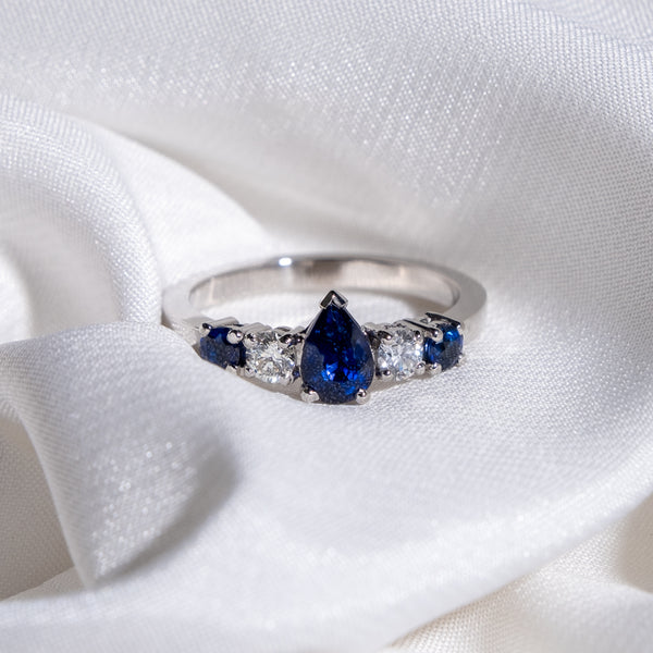 Quintillo Zafiro Pear Cut Diamantes