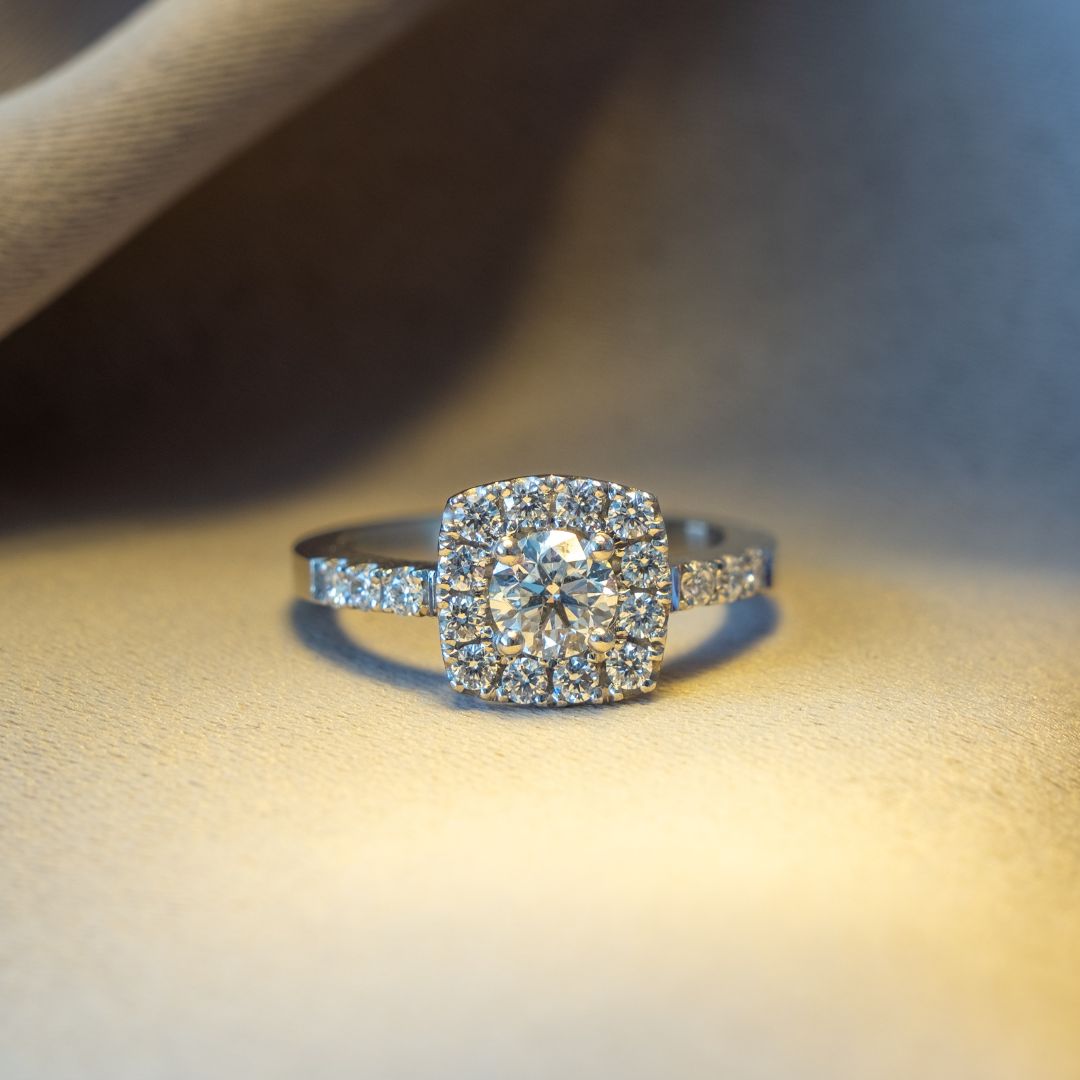 Anillo Halo Máximo Diamante