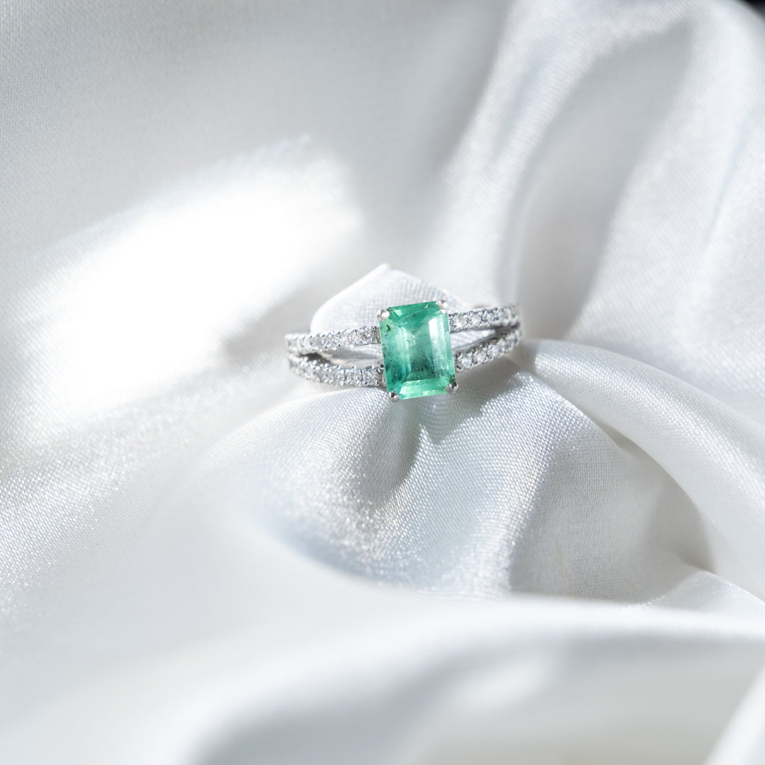 Anillo Esmeralda y Doble Argolla Diamantes