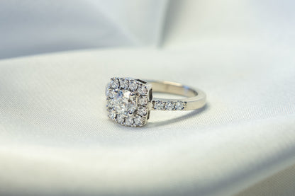 Anillo Halo Cojin