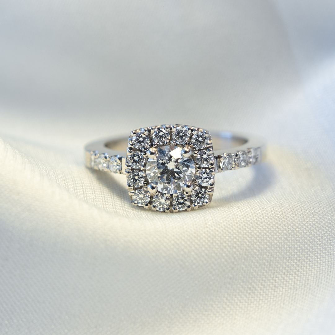 Anillo Halo Máximo Diamante