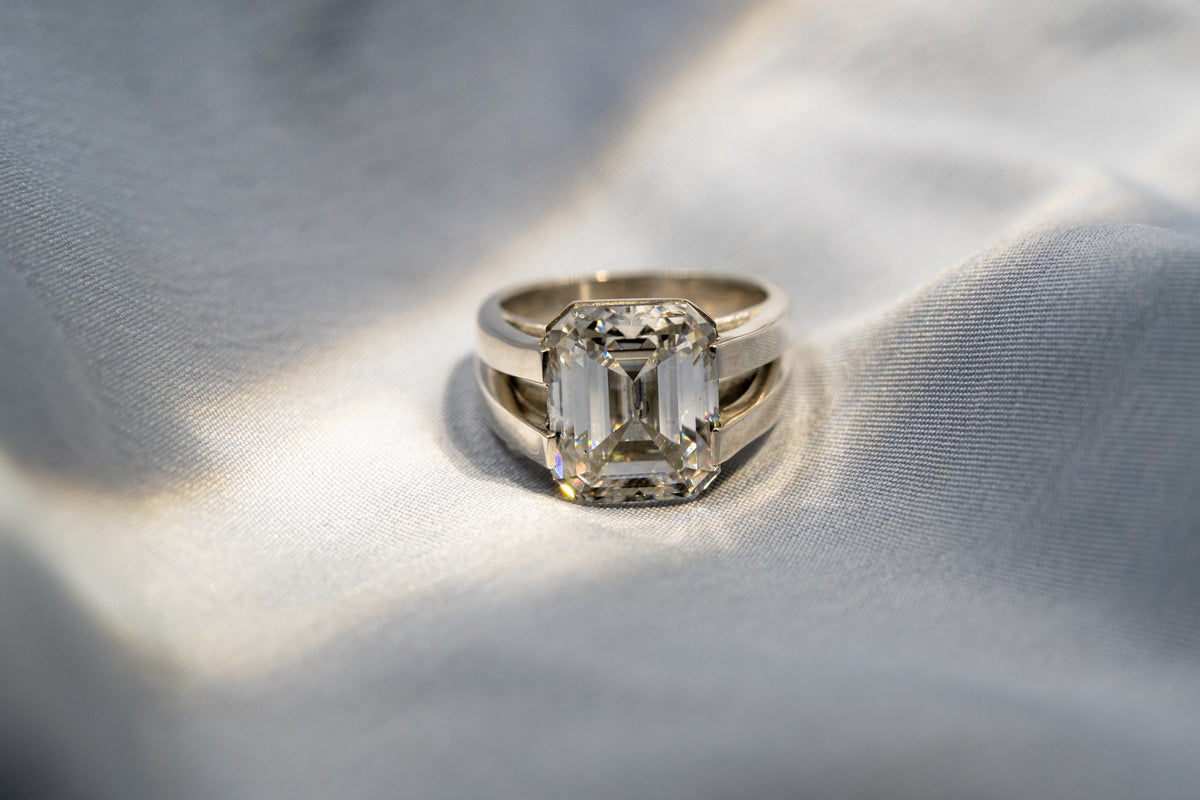 Anillo Diamante Esmeralda y Puentes