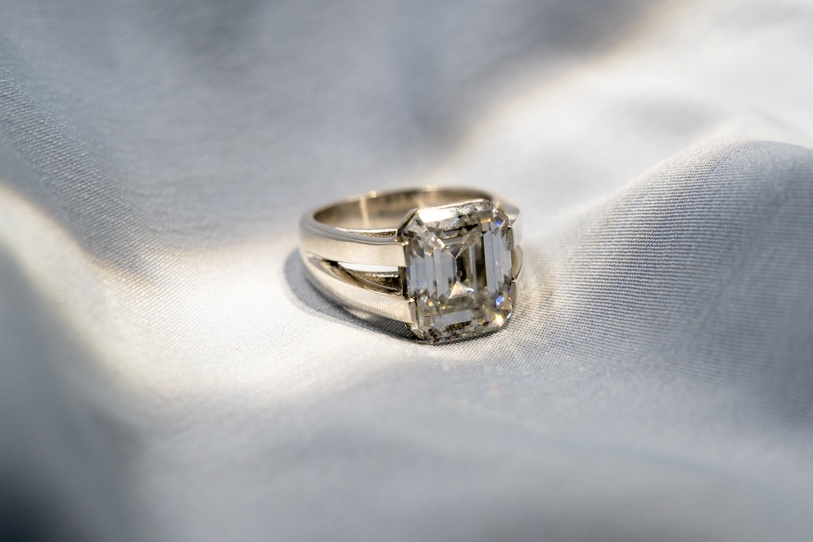 Anillo Diamante Esmeralda y Puentes