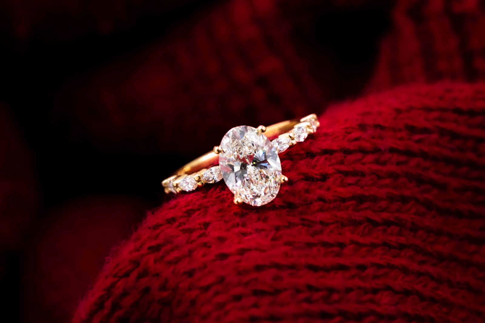 Anillo Oro Oval y Marqusie