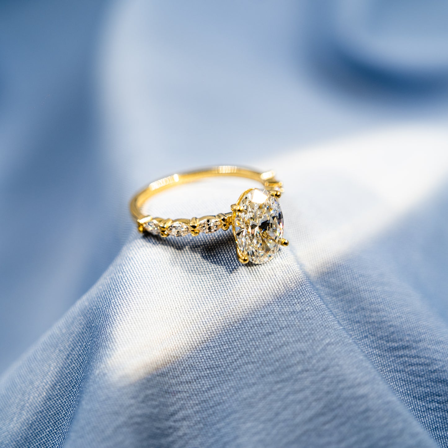 Anillo Oro Oval y Marqusie