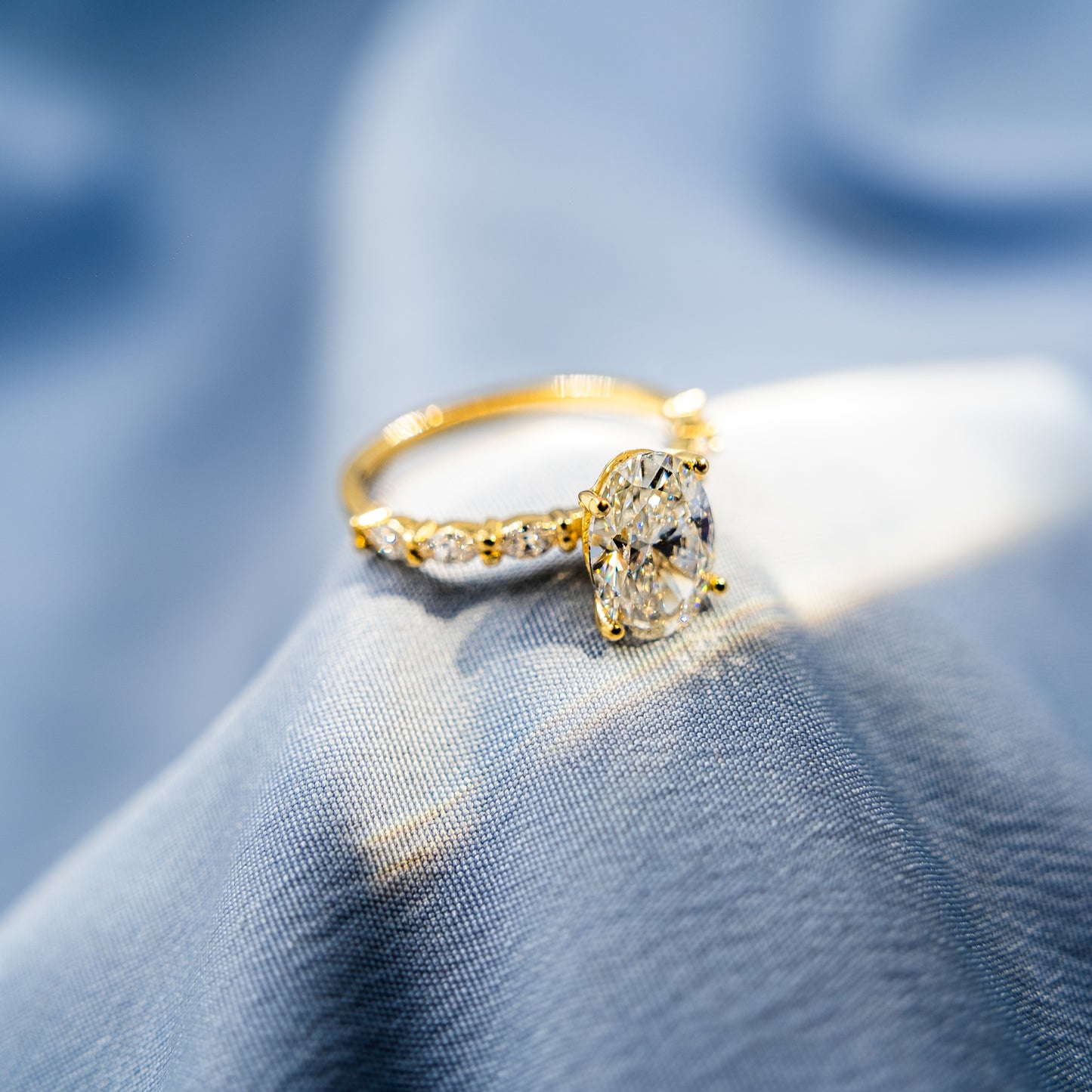 Anillo Oro Oval y Marqusie