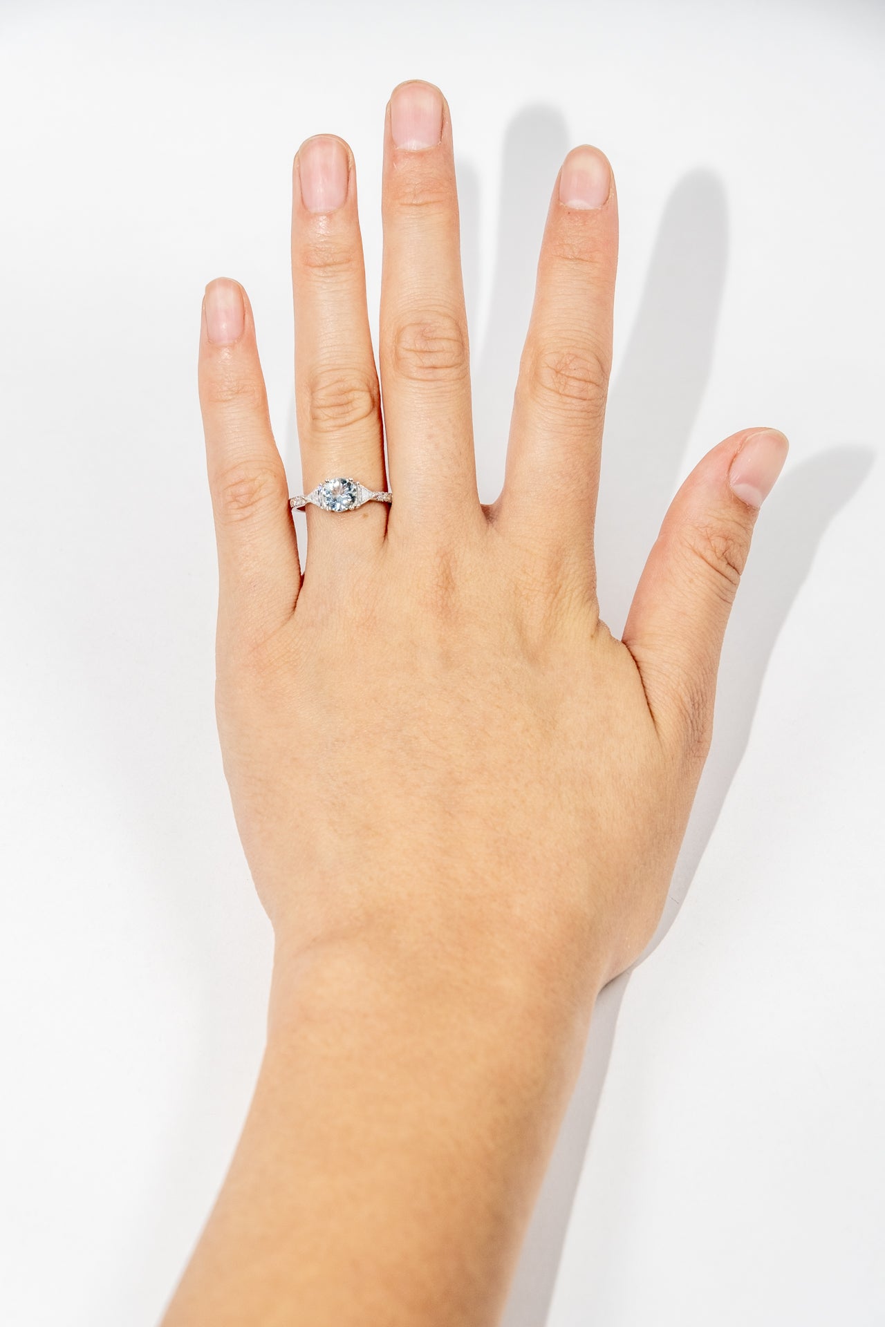 Anillo Trillion aguamarina