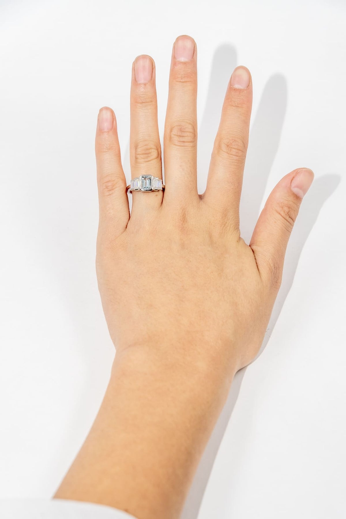 Anillo Aguamarina y Moissanitas Art Deco