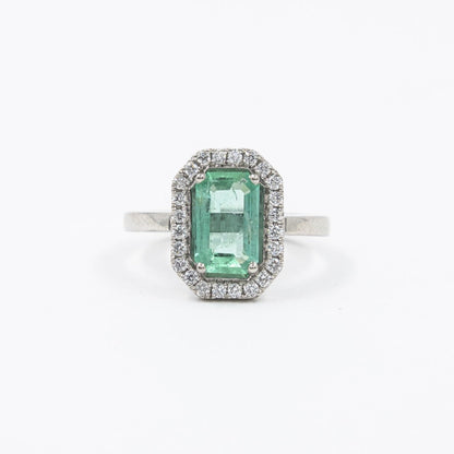 Anillo Halo Esmeralda Diamantes