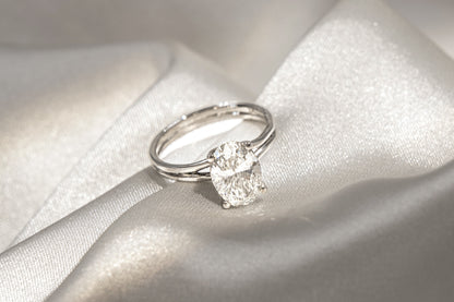 Anillo Diamante Oval y Argolla Convergente
