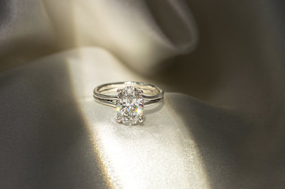 Anillo Diamante Oval y Argolla Convergente