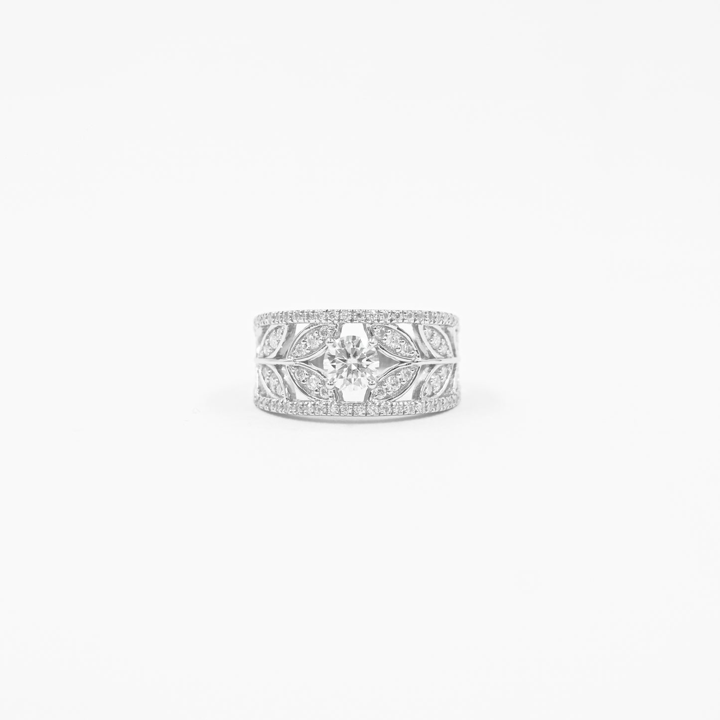 Anillo Banda de Pétalos Eternas