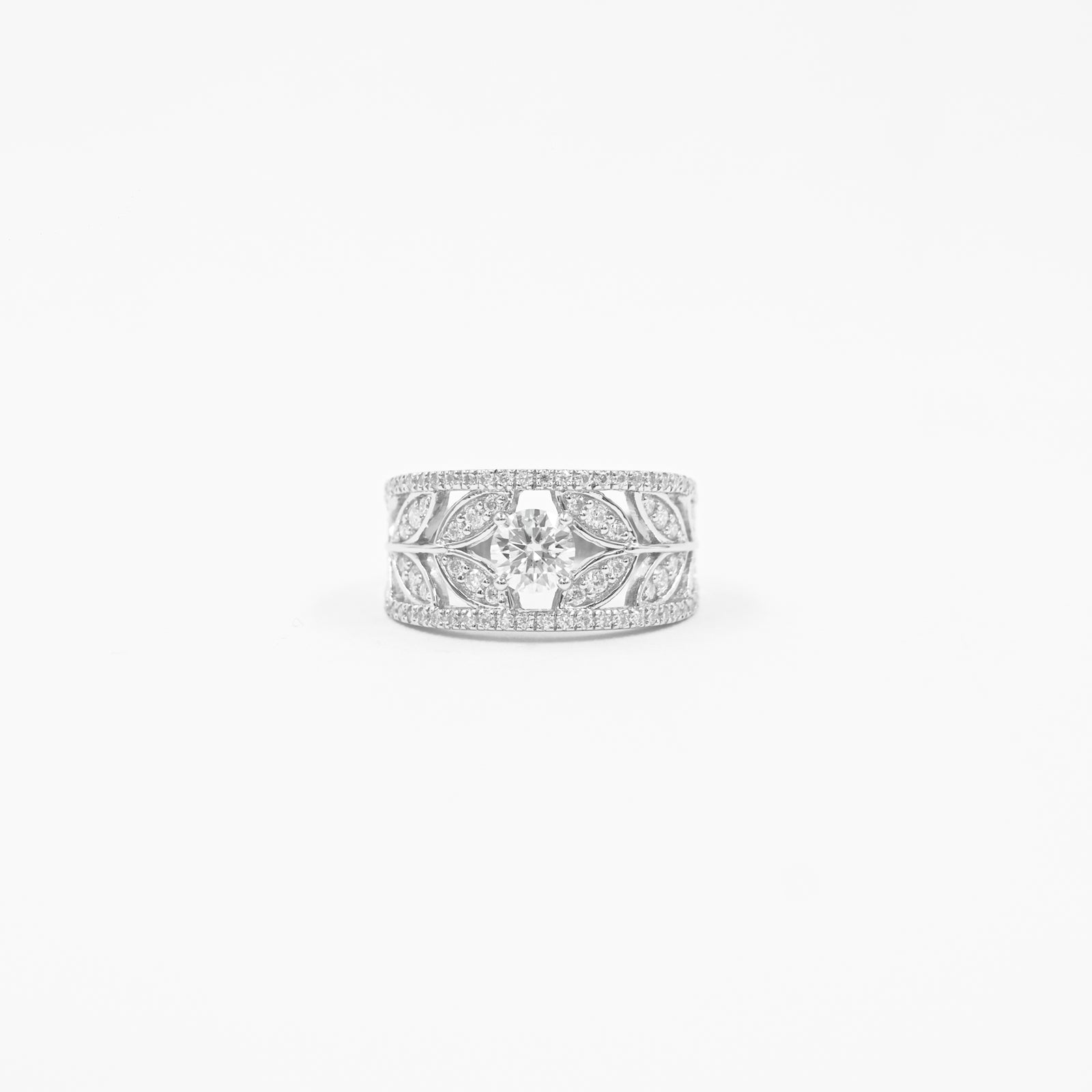 Anillo Banda de Pétalos Eternas