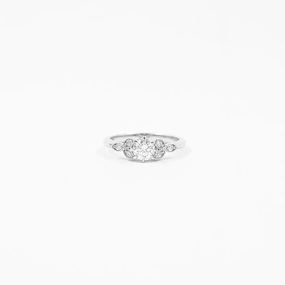 Anillo Petite Flor Moissanita
