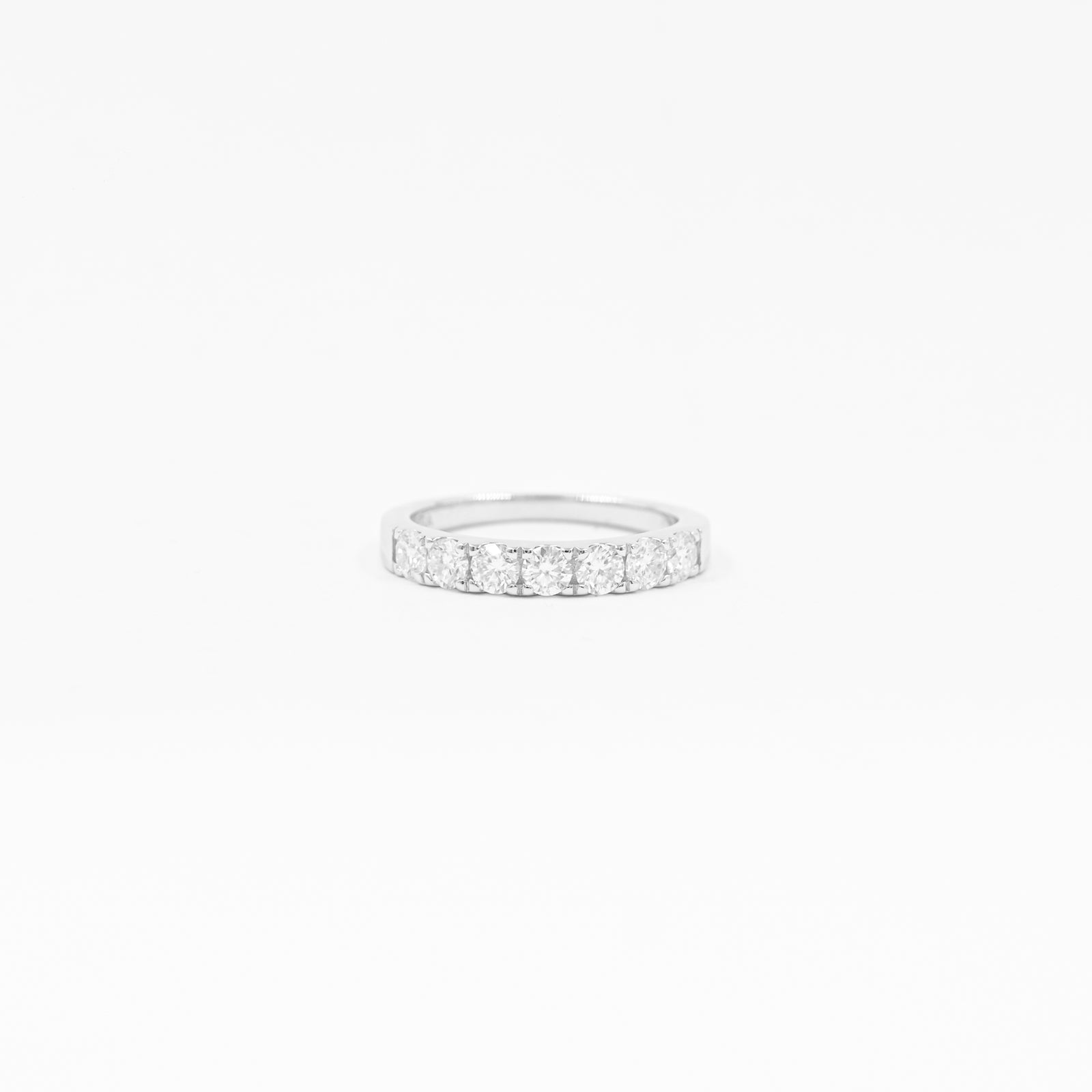 Anillo Medio Cintillo Clásico Moissanitas