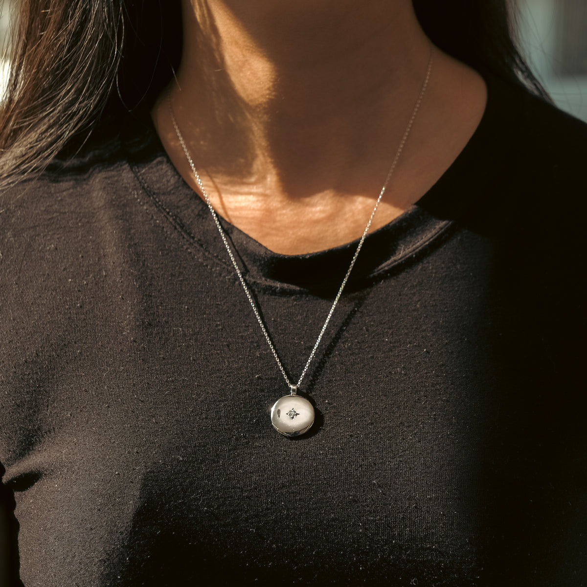 Colgante Reliquiario y Estrella Moissanita