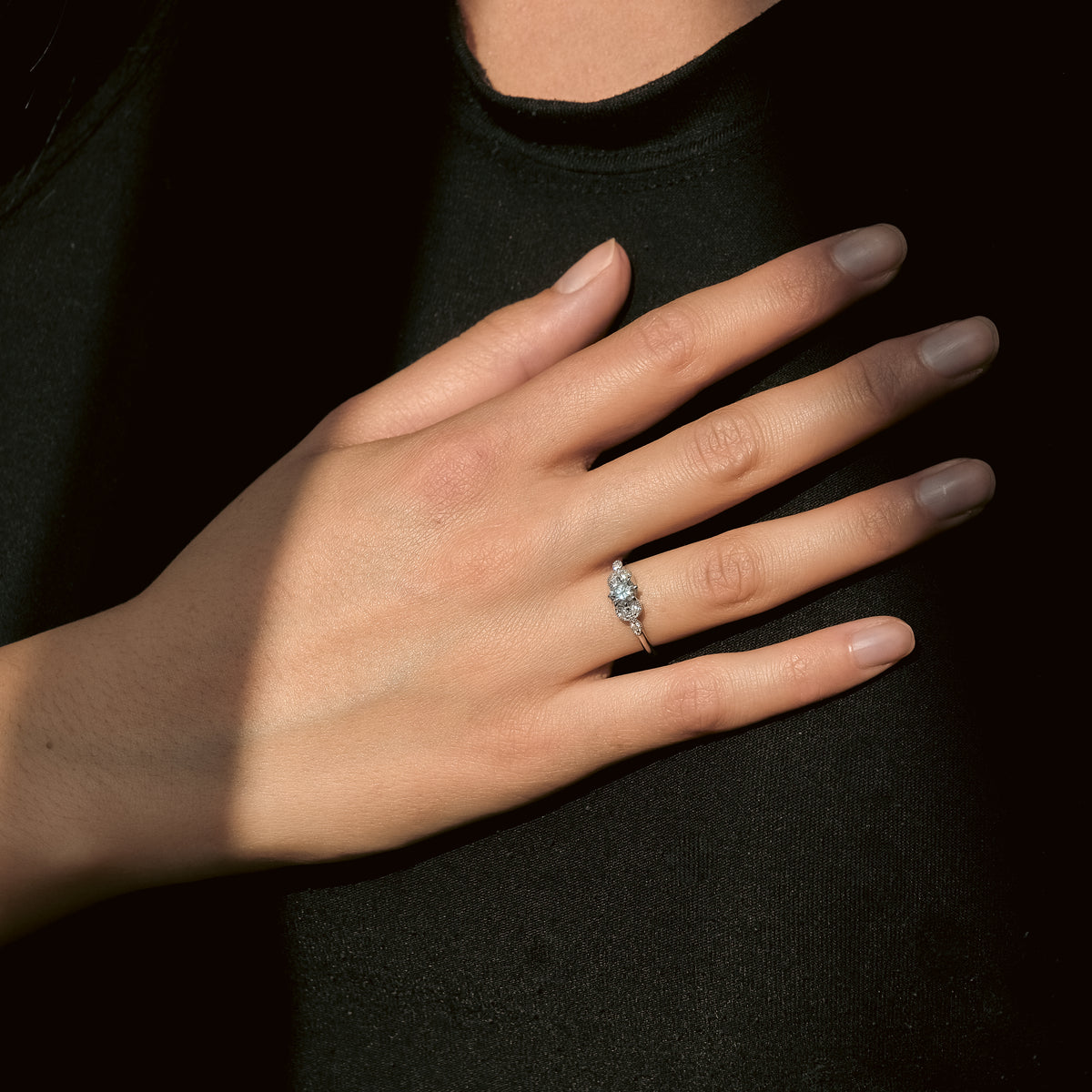 Anillo Petite Flor Moissanita