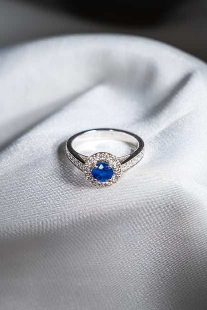 Anillo Zafiro y Halo de Diamantes