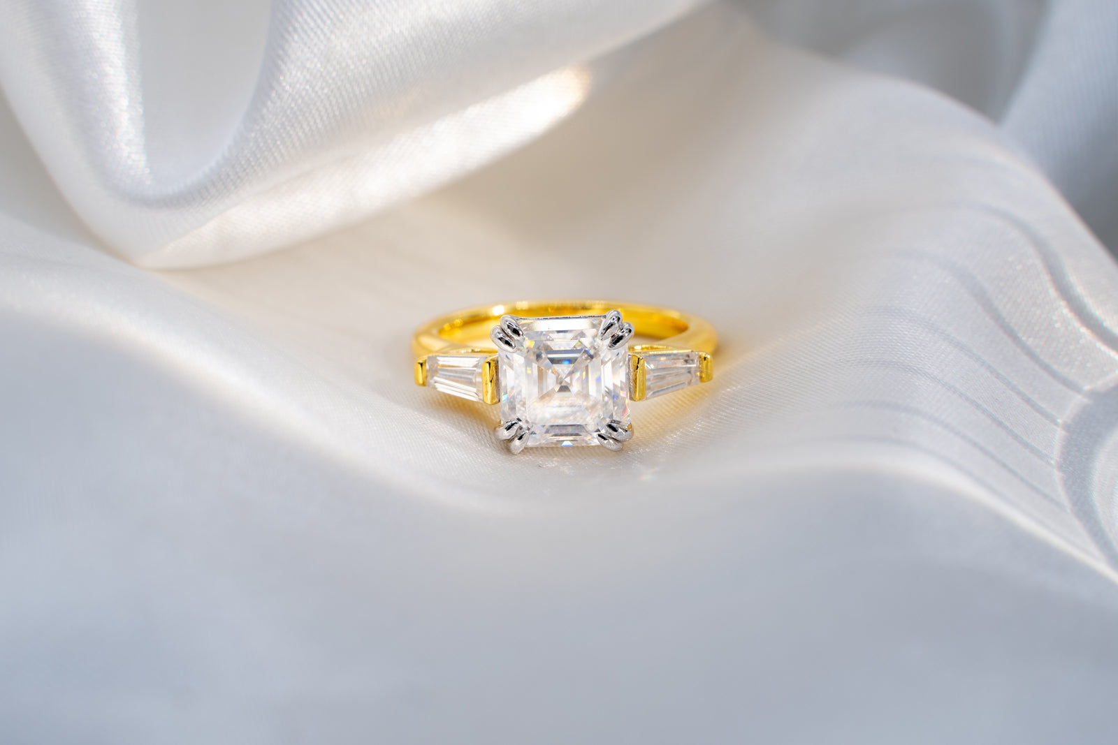 Anillo Tricillo Assher y Baguette