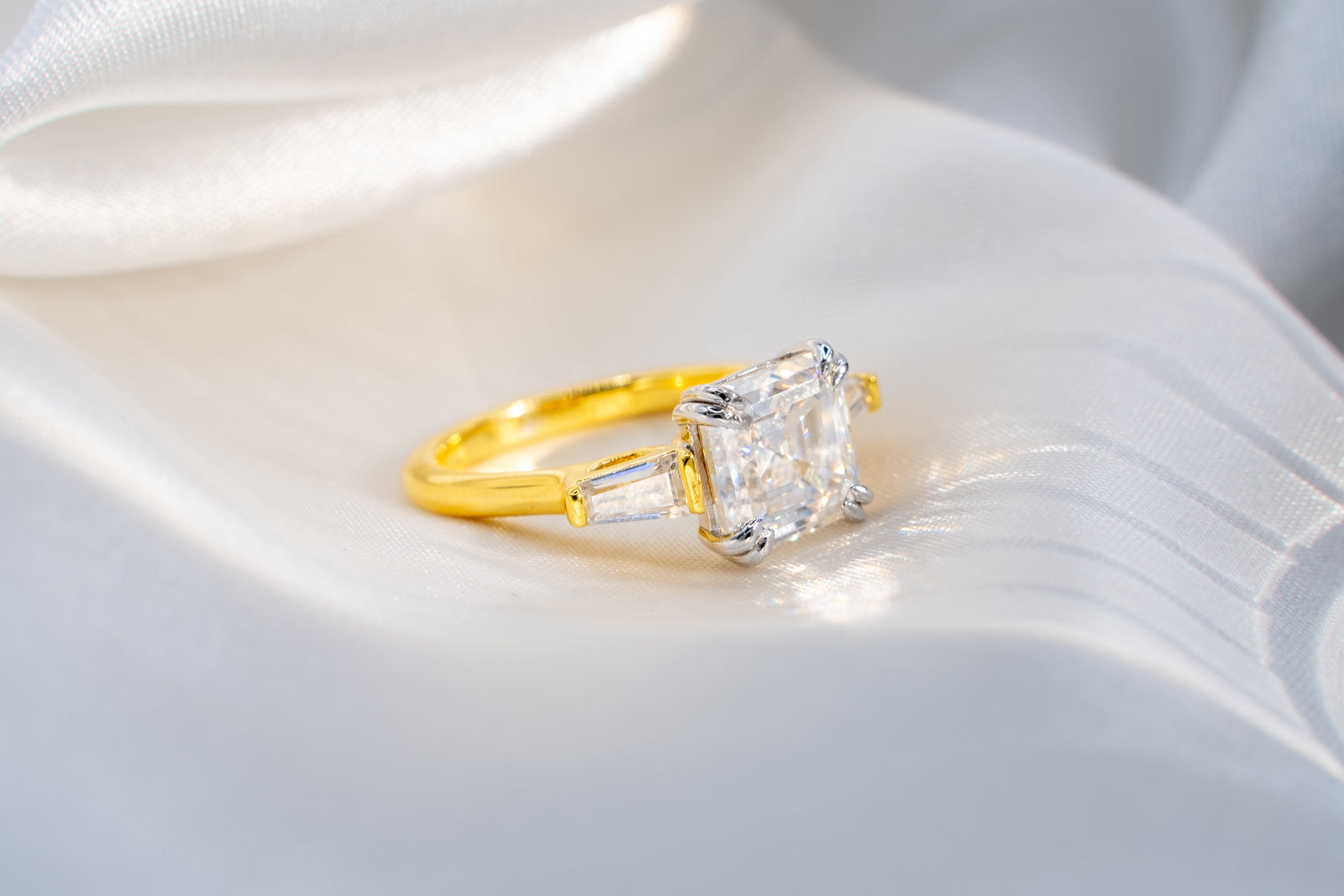 Anillo Tricillo Assher y Baguette