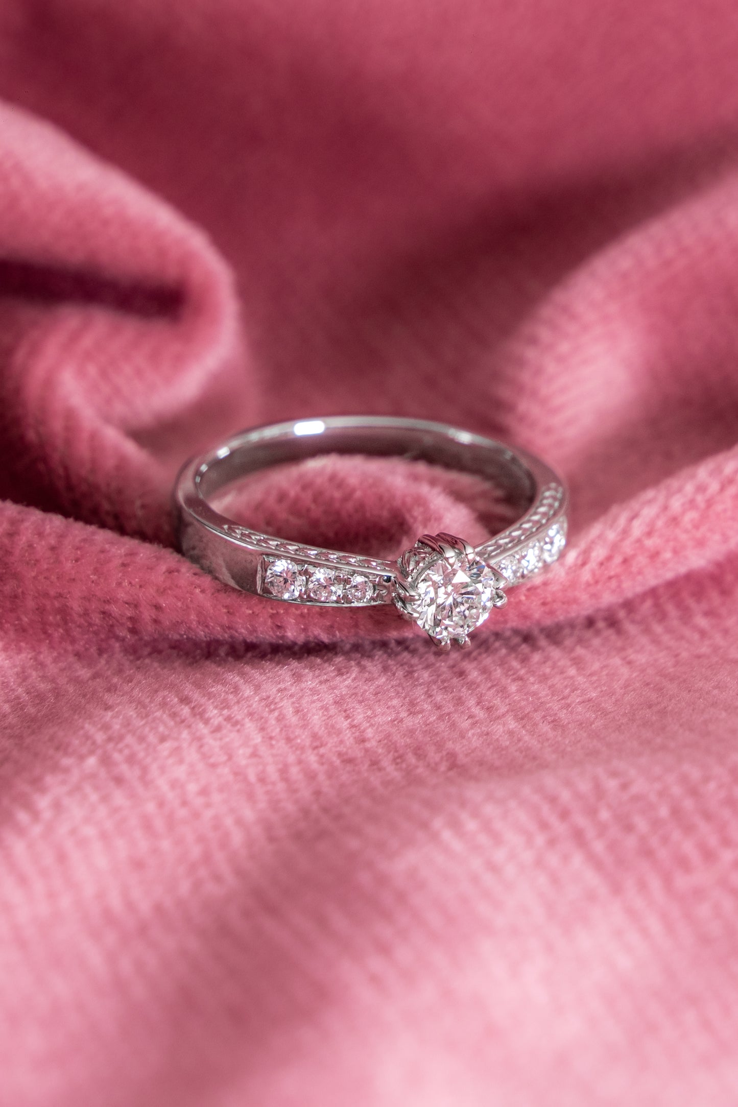 Solitario y Brillo Degrade Diamante