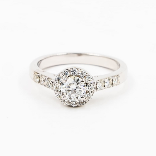 Anillo Halo Clásico Diamantes Lab