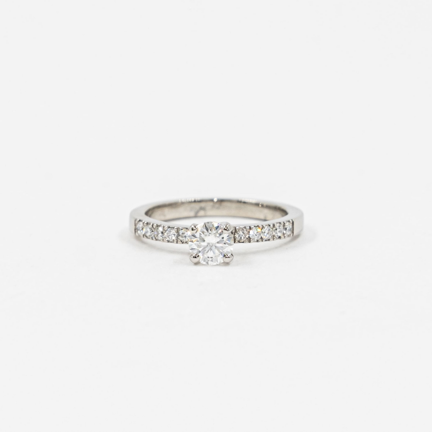 Solitario Diamante y Brillo Clásica Argolla