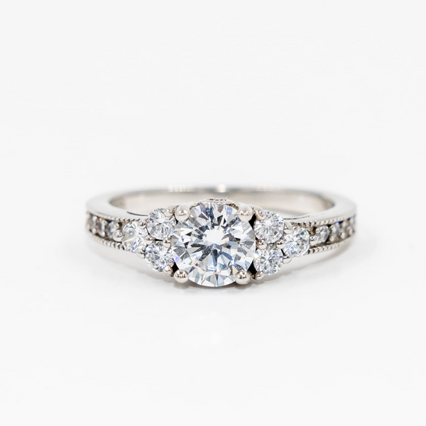 ANILLO DESTELLO DIAMANTES TIPO FLORAL Lab