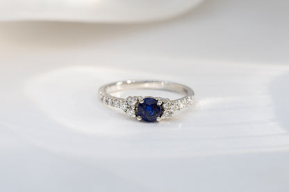 Anillo Arreglo Floral Zafiro Diamantes