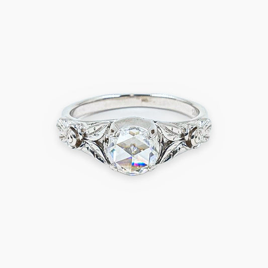 Anillo Grabado Floral y Moissanita Rosecut