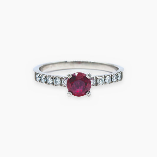 Anillo Rubí Celebrado en Diamantes