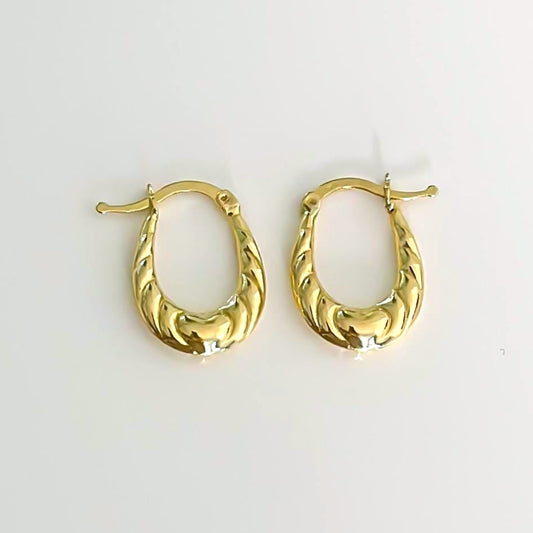 Aretes Mini Argolla Corazones · Oro 14k