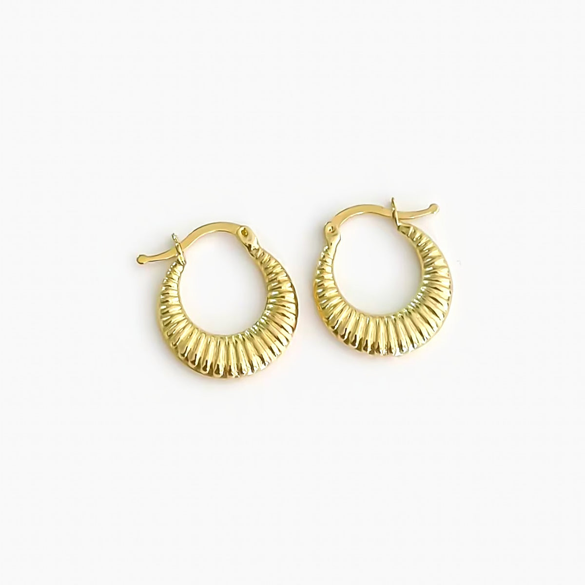 Aretes Retro Gold en oro 18 amarillo