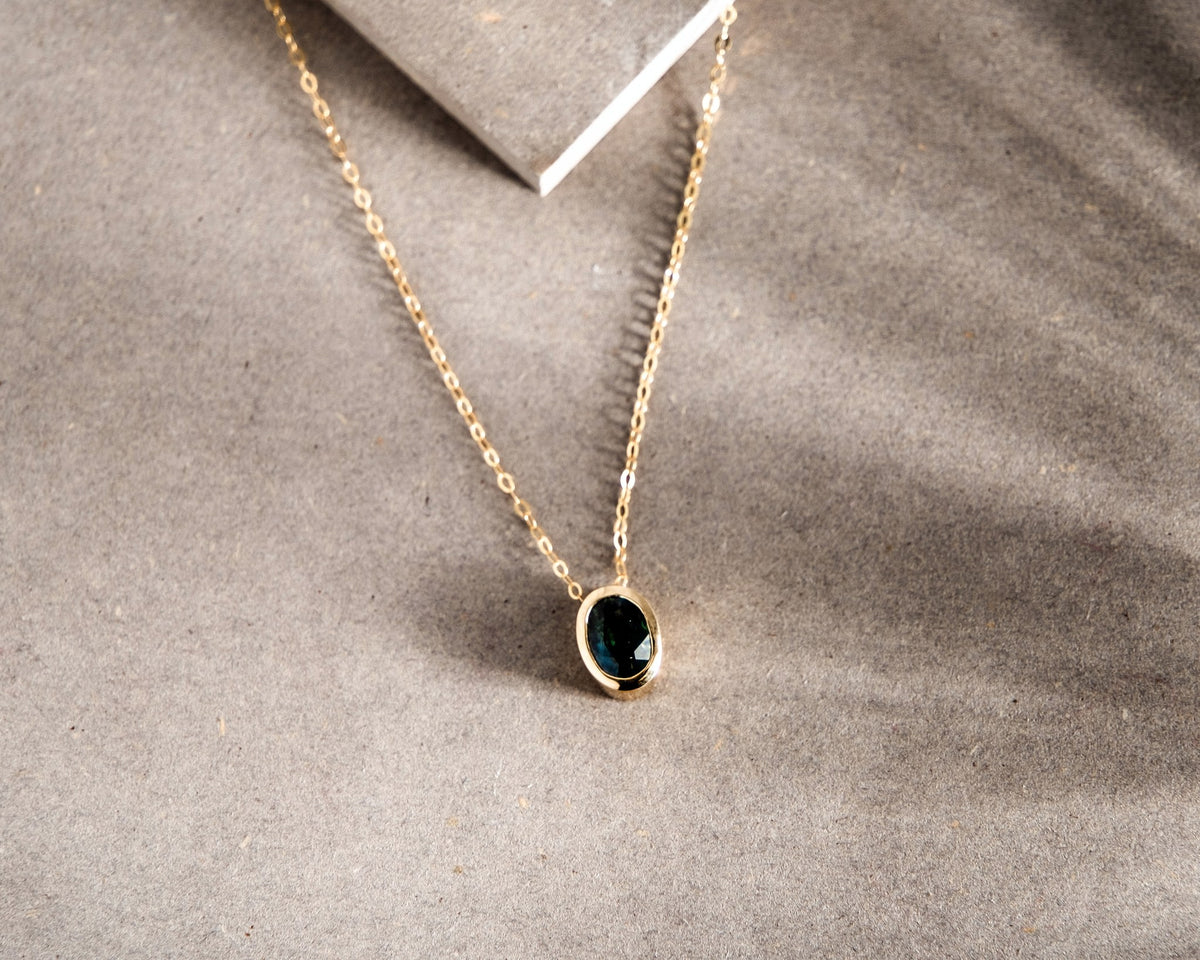 Collar Zafiro Australiano en oro 18 kt