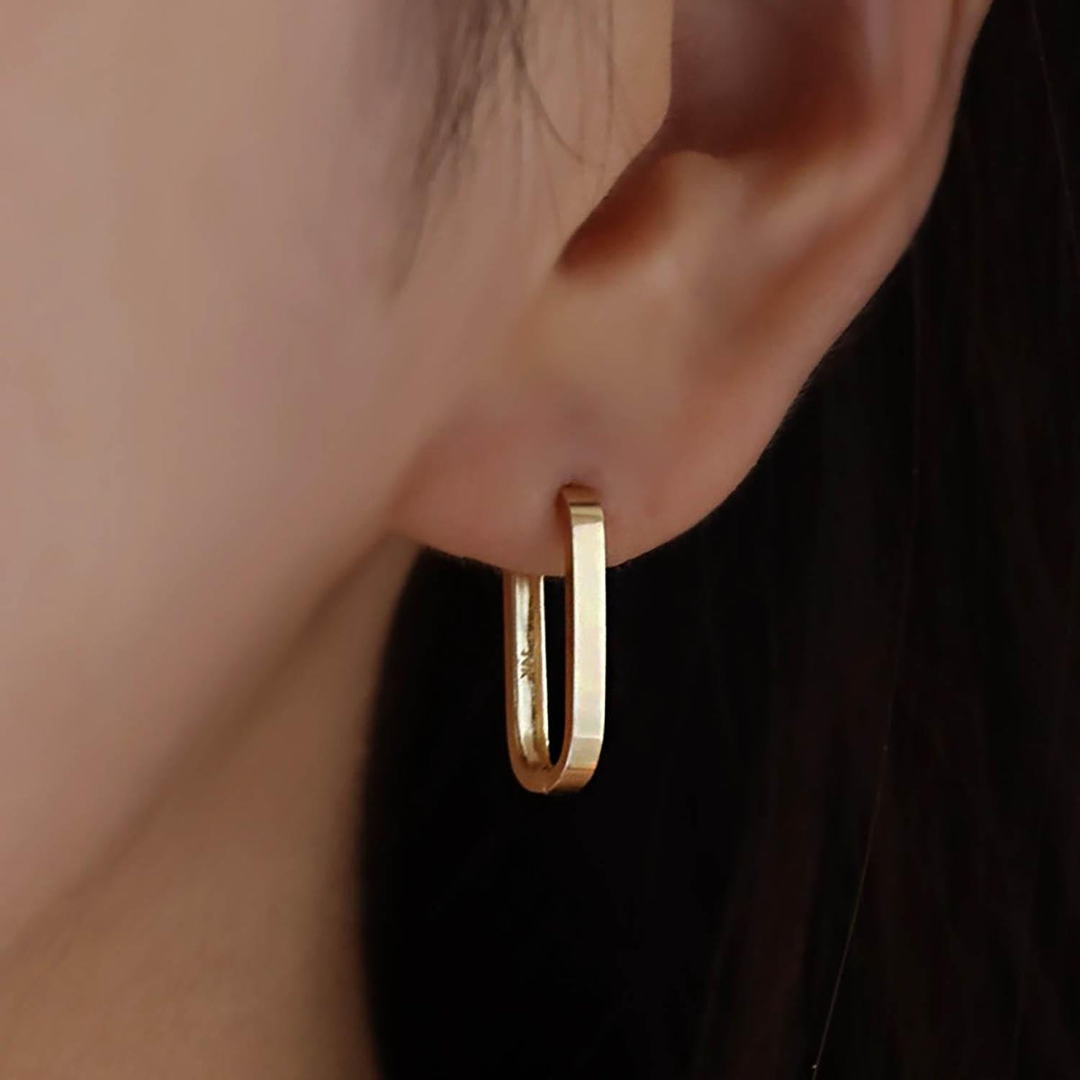 Aretes Argolla Oval Minimal · Oro 14k puestos
