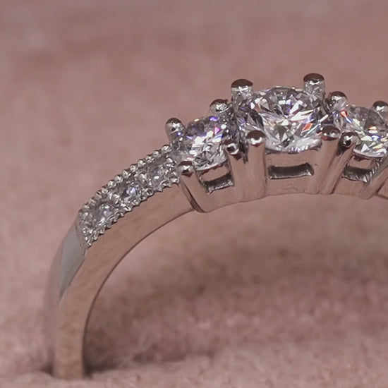 Tricillo Diamantes y Brillo entre paredes - video