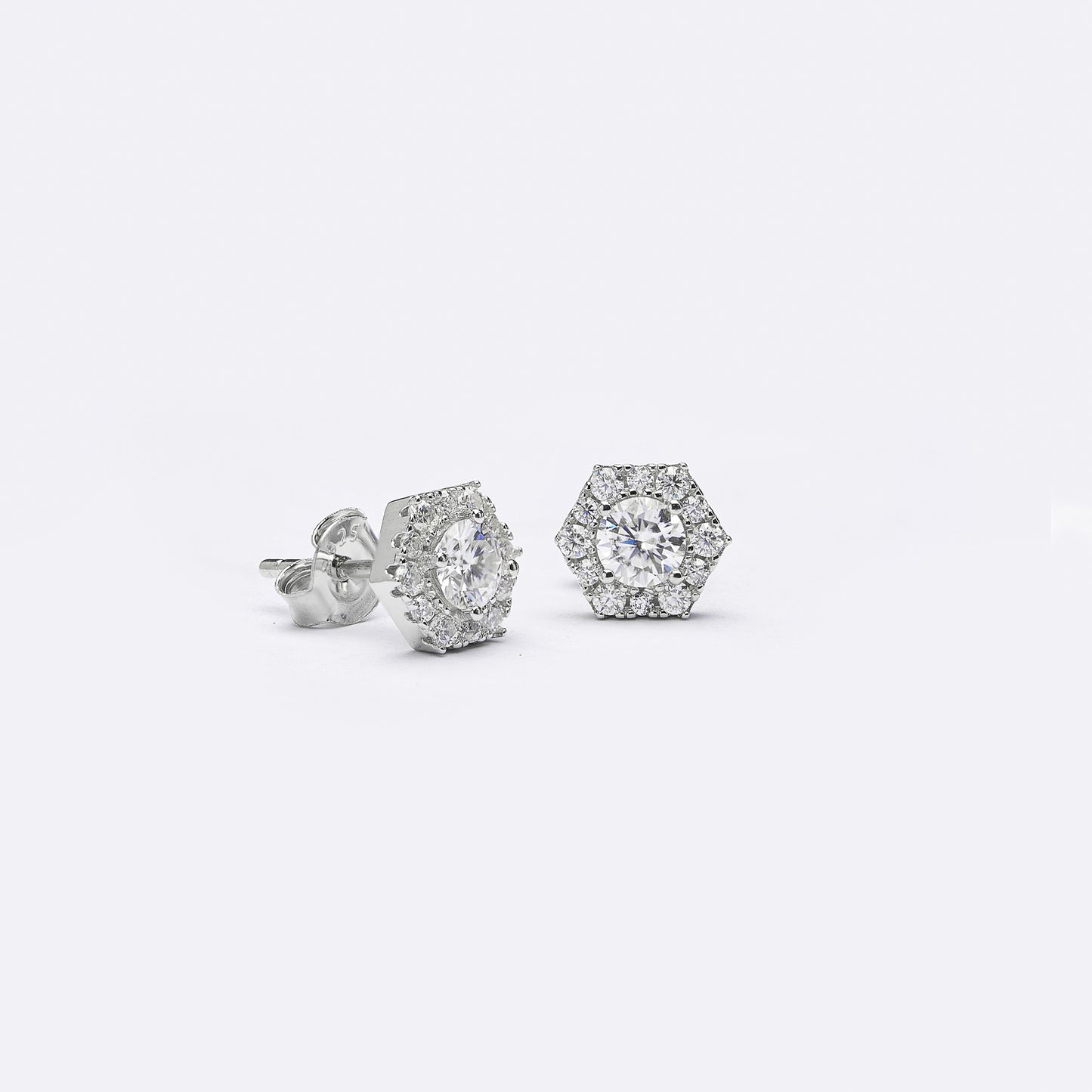 Aros Moissanita en Halo Hexagonal