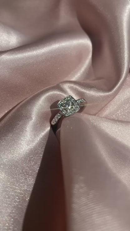 Anillo Halo de Diamantes